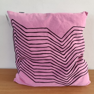 Madina Sierkussen Cyclaam Roze 50x50 cm